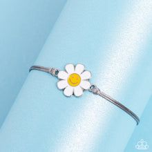 Load image into Gallery viewer, DAISY Little Thing Silver
